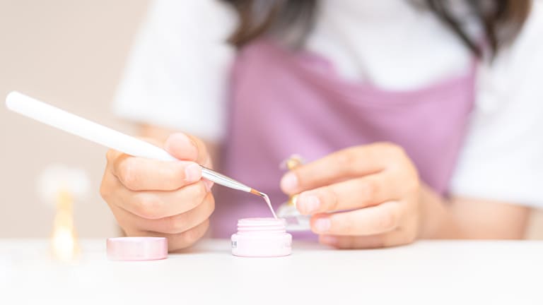 ネイルスクールで学ぶネイルデザイン