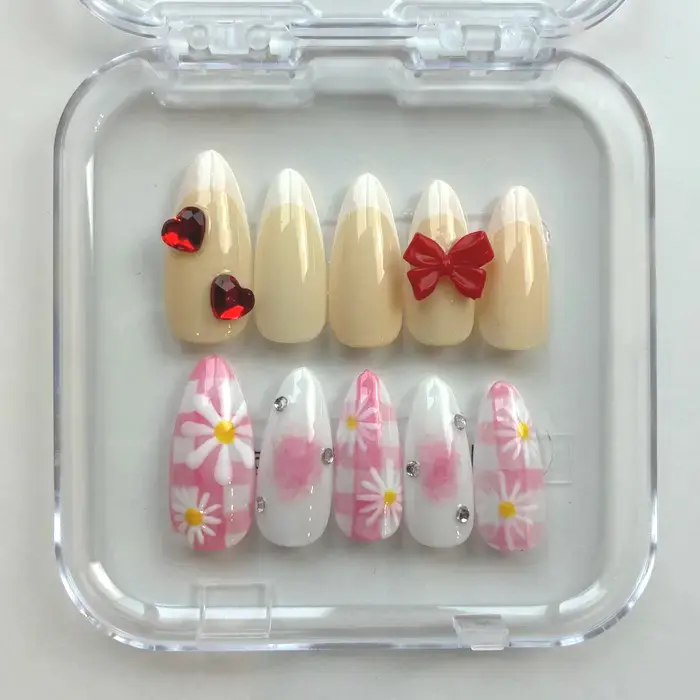 中学2年生・Y.Hさんのネイルチップ作品